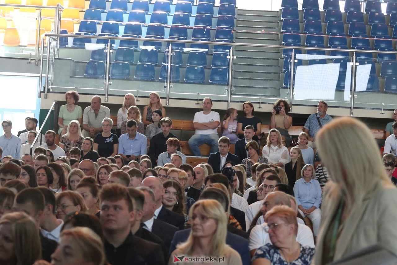 Samorządowa Gala Uczniowska 2024 [18.09.2024] - zdjęcie #205 - eOstroleka.pl