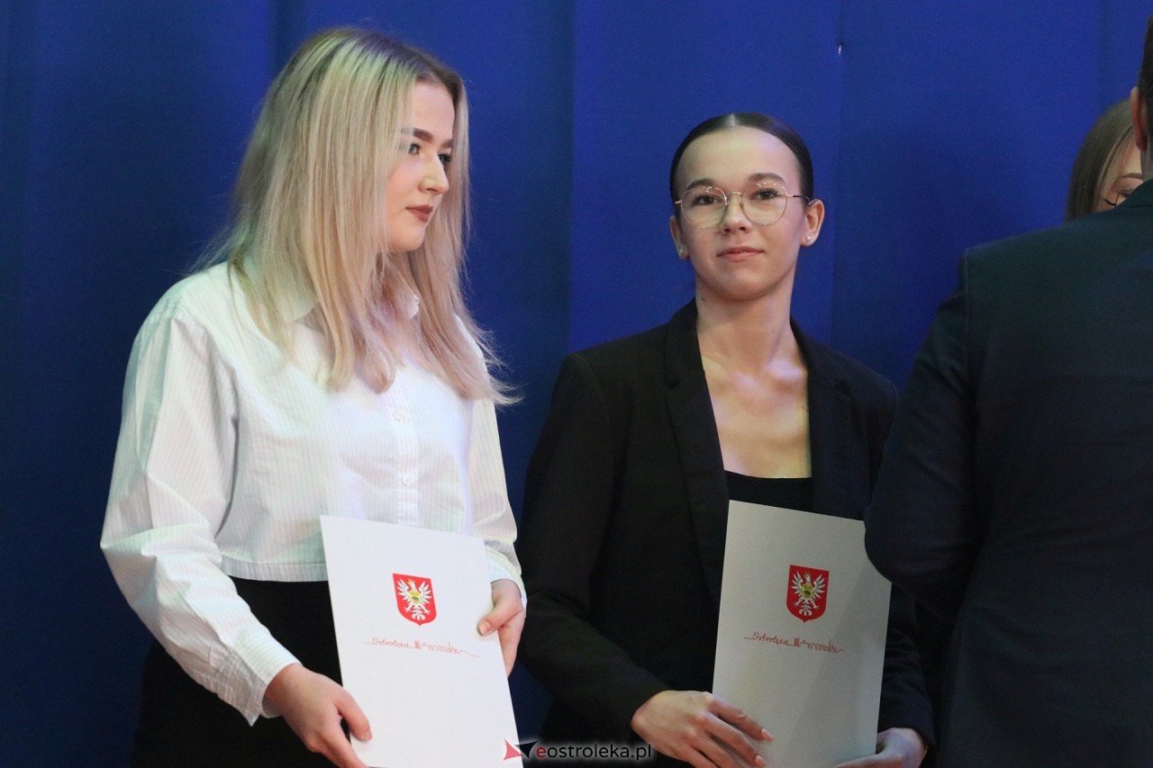 Samorządowa Gala Uczniowska 2024 [18.09.2024] - zdjęcie #135 - eOstroleka.pl