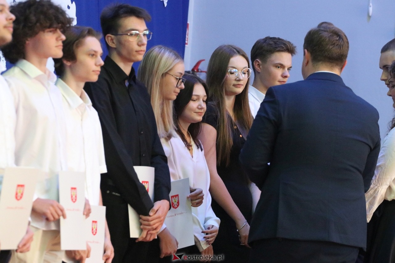 Samorządowa Gala Uczniowska 2024 [18.09.2024] - zdjęcie #119 - eOstroleka.pl