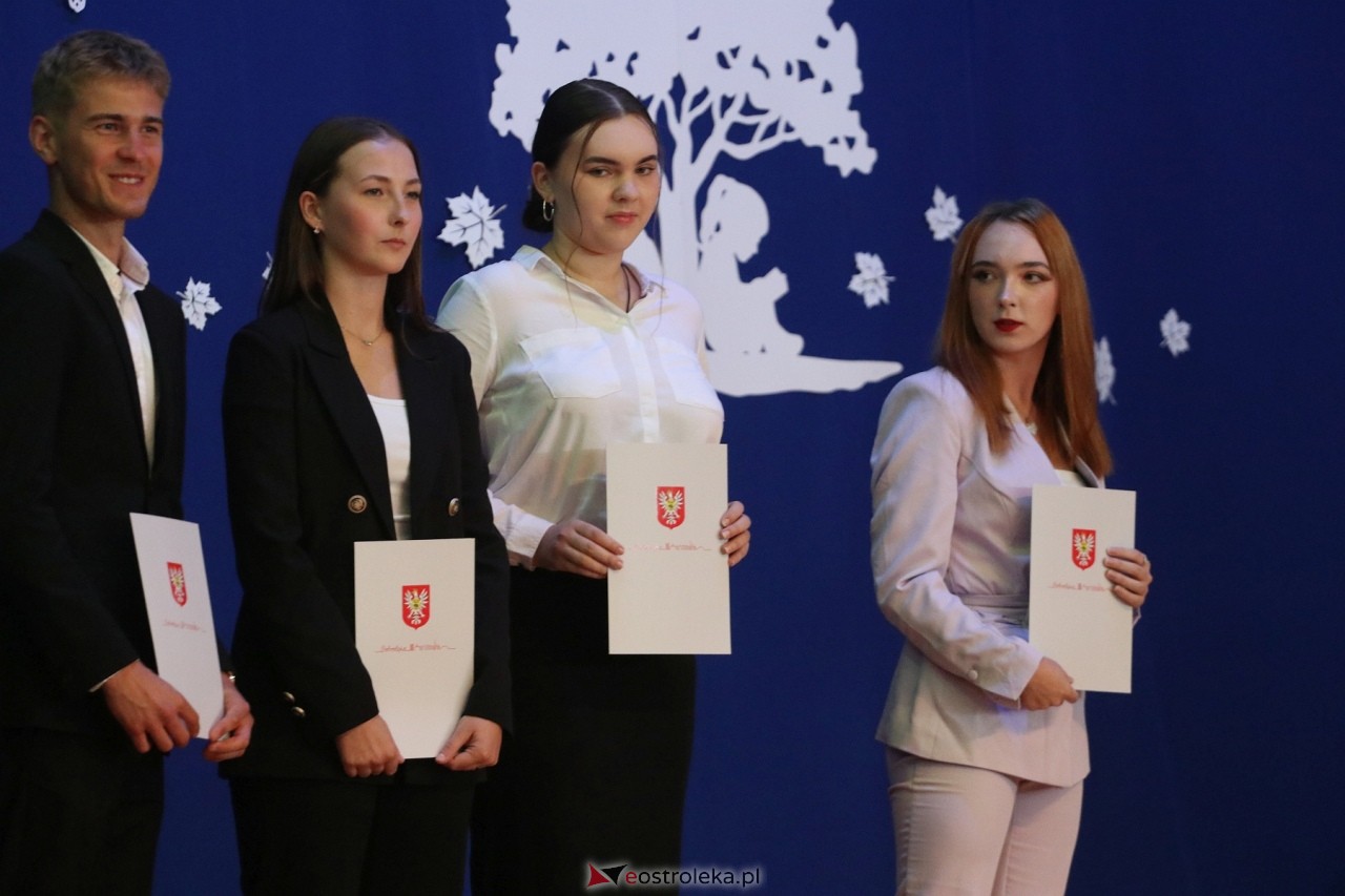 Samorządowa Gala Uczniowska 2024 [18.09.2024] - zdjęcie #95 - eOstroleka.pl