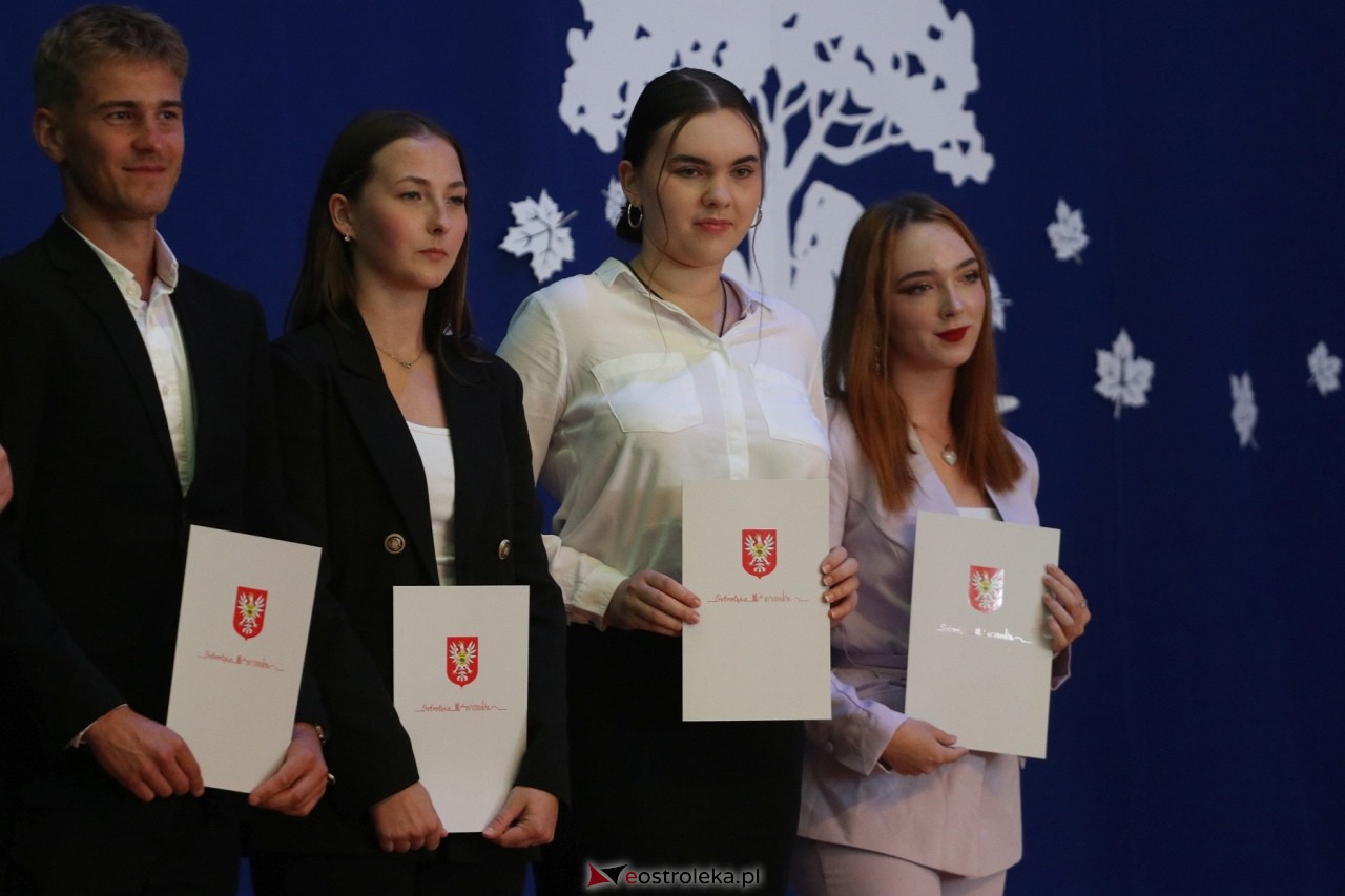 Samorządowa Gala Uczniowska 2024 [18.09.2024] - zdjęcie #93 - eOstroleka.pl