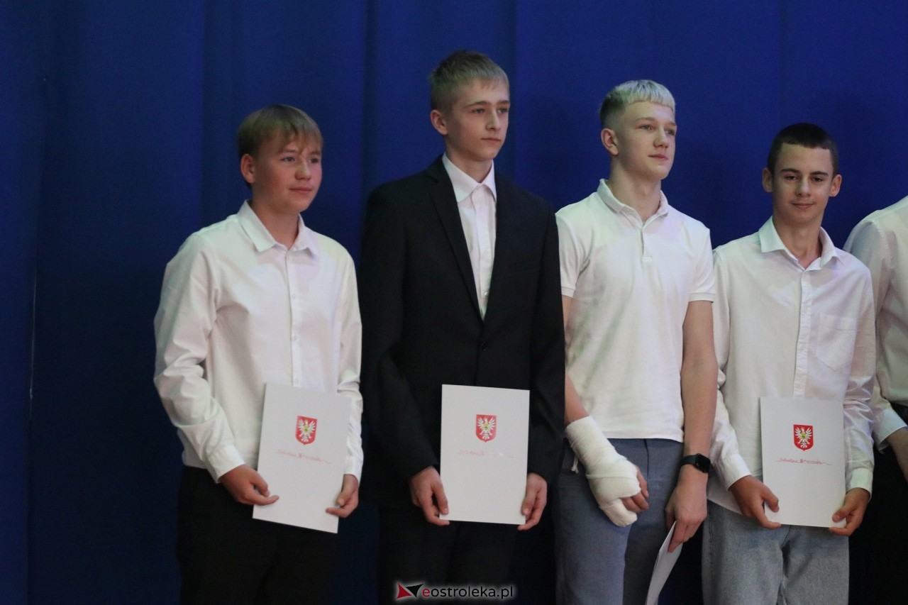 Samorządowa Gala Uczniowska 2024 [18.09.2024] - zdjęcie #77 - eOstroleka.pl