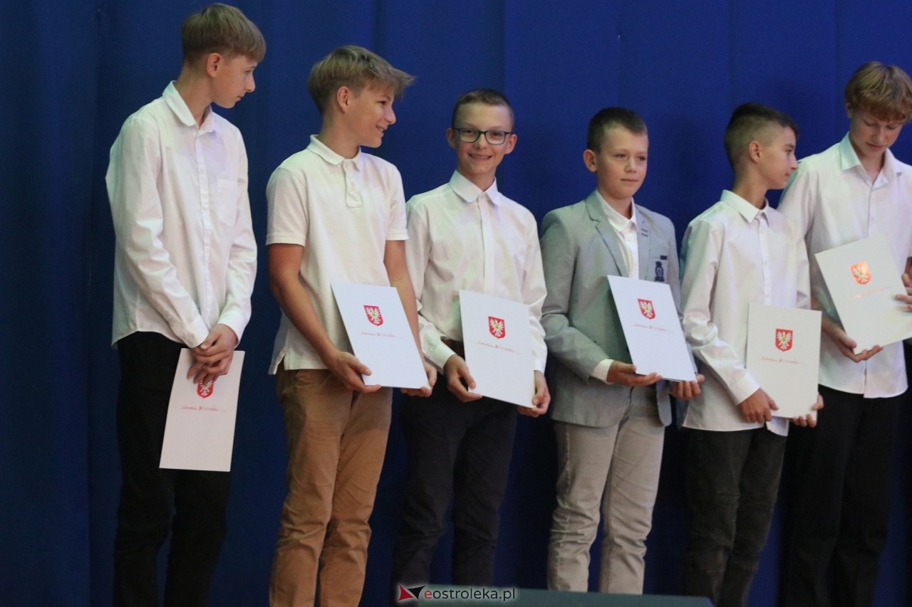 Samorządowa Gala Uczniowska 2024 [18.09.2024] - zdjęcie #65 - eOstroleka.pl