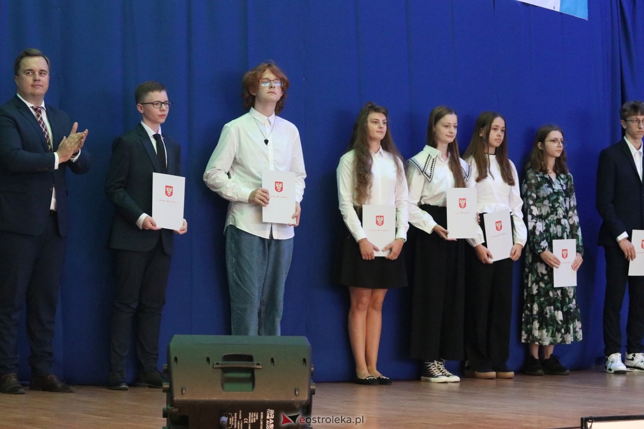 Samorządowa Gala Uczniowska 2024 [18.09.2024] - zdjęcie #45 - eOstroleka.pl