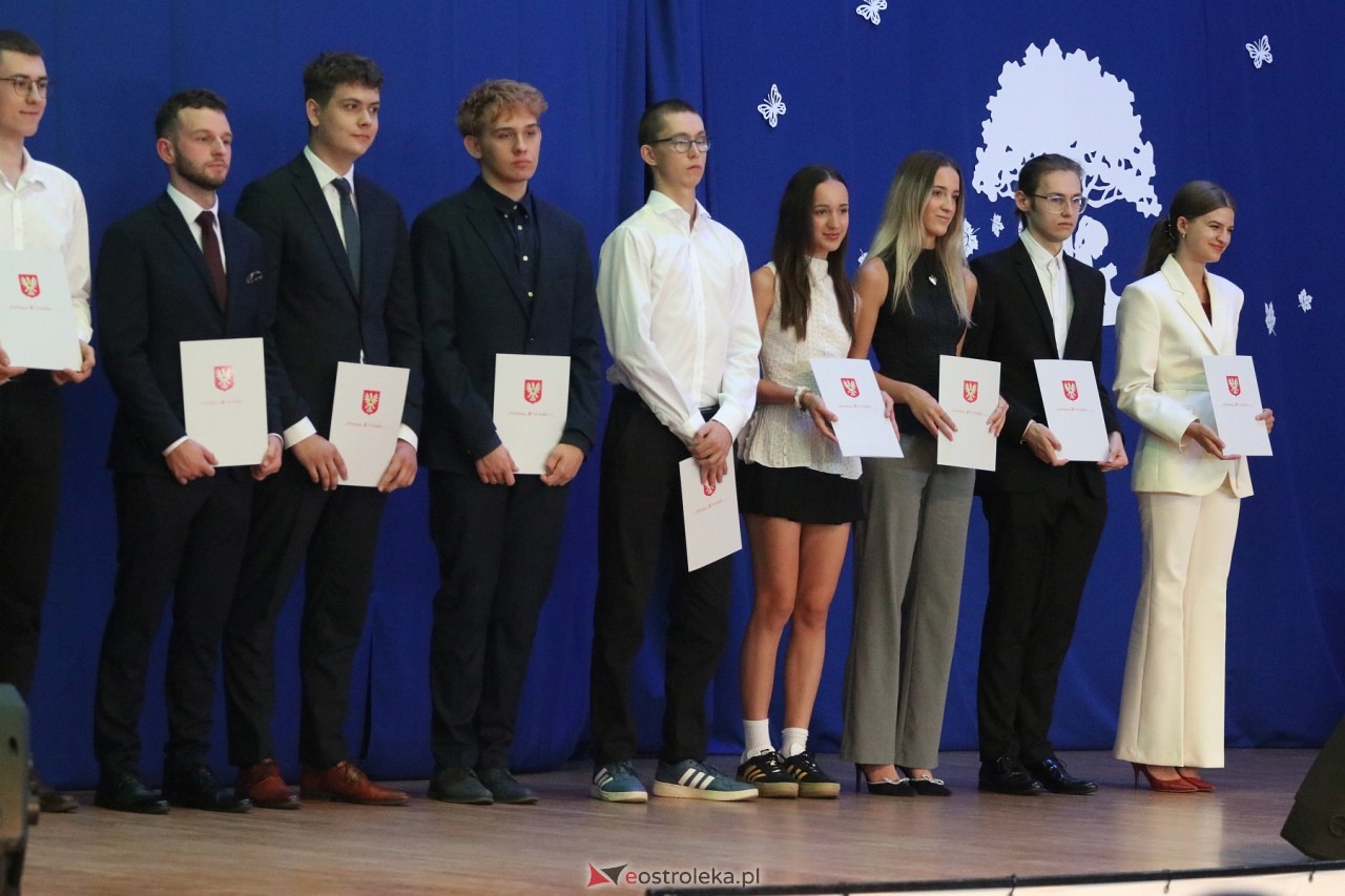 Samorządowa Gala Uczniowska 2024 [18.09.2024] - zdjęcie #34 - eOstroleka.pl