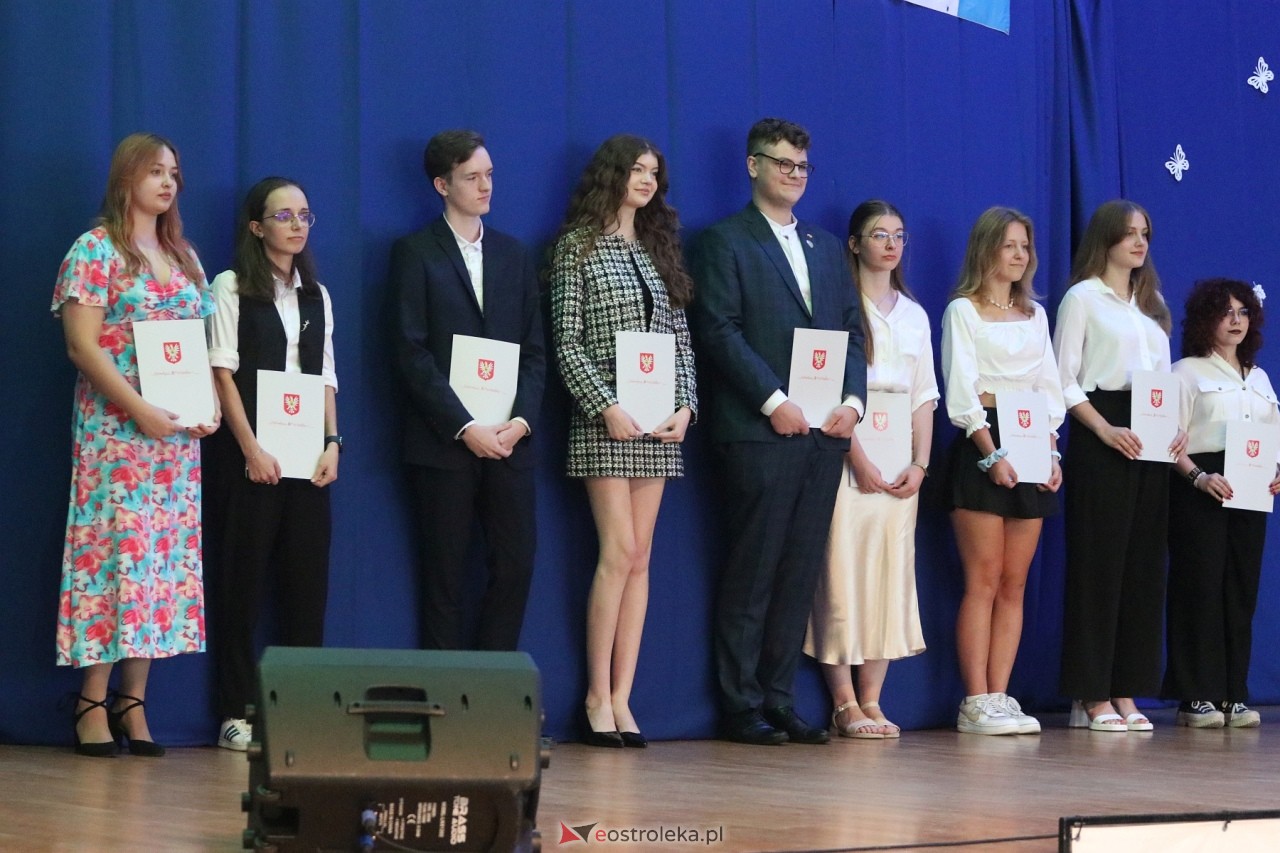 Samorządowa Gala Uczniowska 2024 [18.09.2024] - zdjęcie #30 - eOstroleka.pl