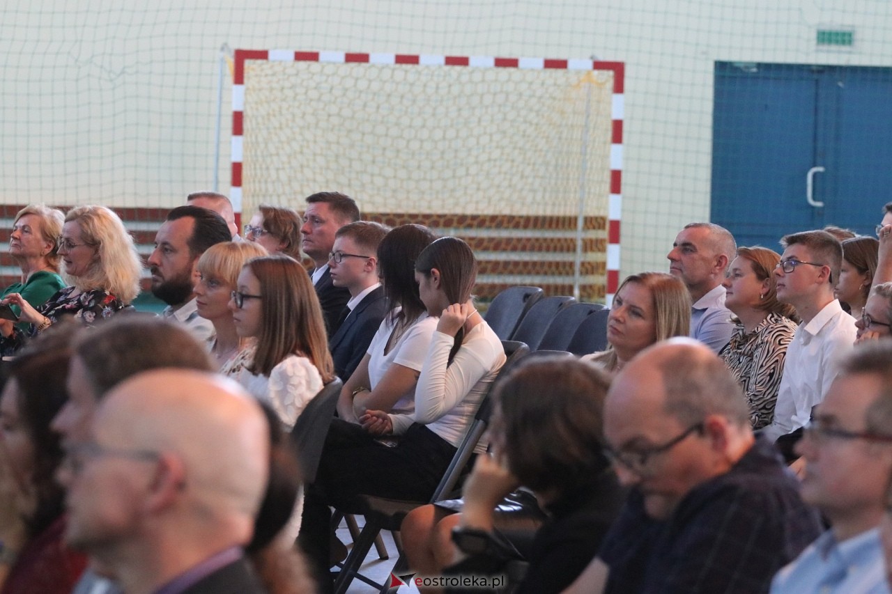 Samorządowa Gala Uczniowska 2024 [18.09.2024] - zdjęcie #24 - eOstroleka.pl