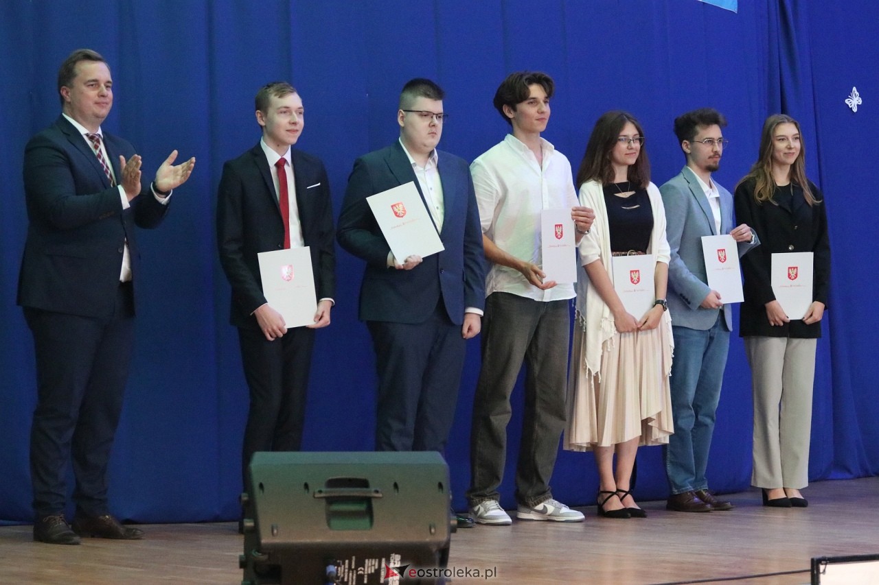 Samorządowa Gala Uczniowska 2024 [18.09.2024] - zdjęcie #22 - eOstroleka.pl