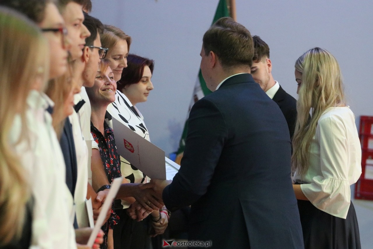Samorządowa Gala Uczniowska 2024 [18.09.2024] - zdjęcie #14 - eOstroleka.pl