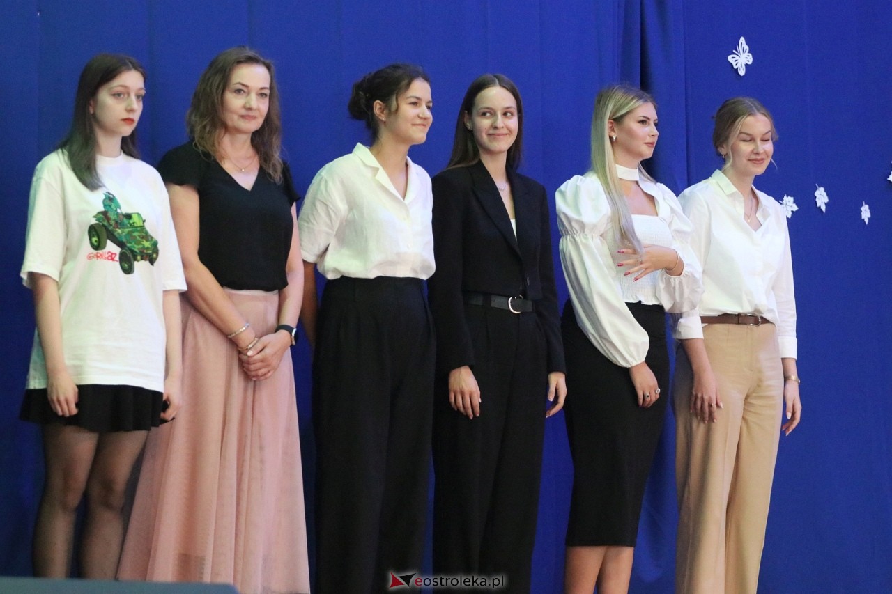 Samorządowa Gala Uczniowska 2024 [18.09.2024] - zdjęcie #11 - eOstroleka.pl