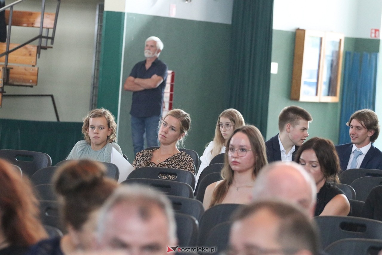 Samorządowa Gala Uczniowska 2024 [18.09.2024] - zdjęcie #5 - eOstroleka.pl