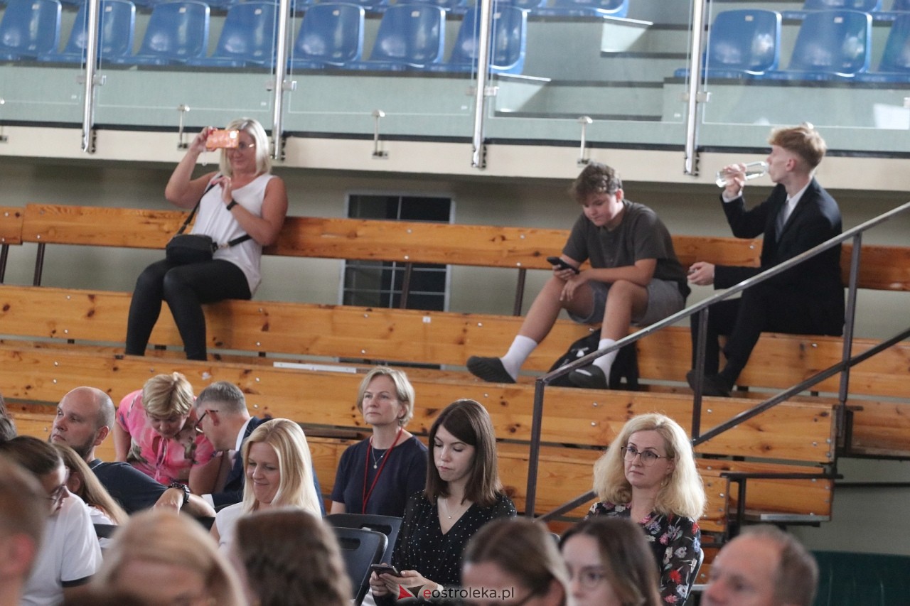 Samorządowa Gala Uczniowska 2024 [18.09.2024] - zdjęcie #4 - eOstroleka.pl