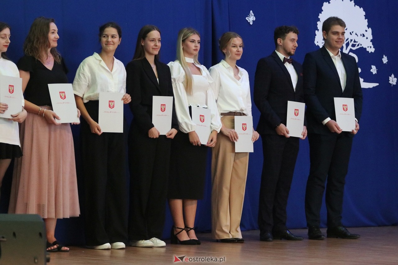 Samorządowa Gala Uczniowska 2024 [18.09.2024] - zdjęcie #2 - eOstroleka.pl