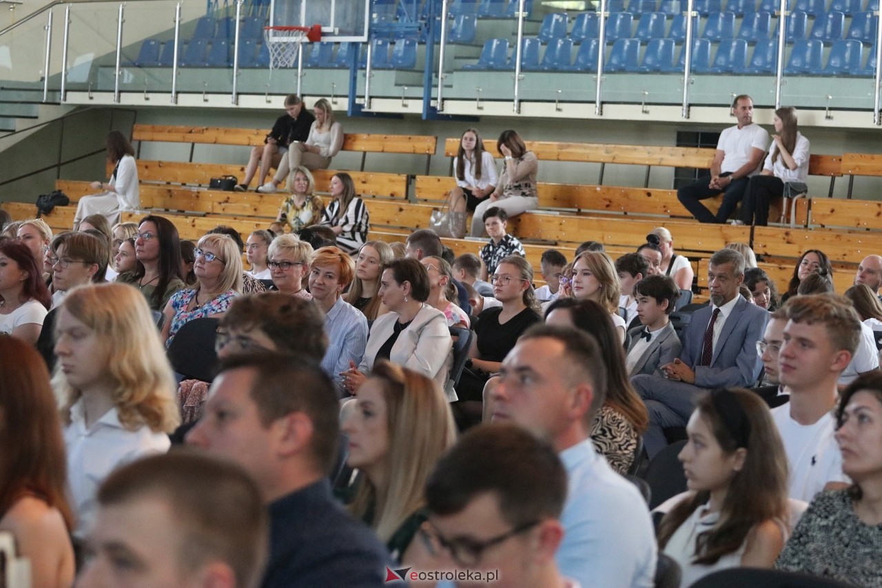 Samorządowa Gala Uczniowska 2024 [18.09.2024] - zdjęcie #1 - eOstroleka.pl
