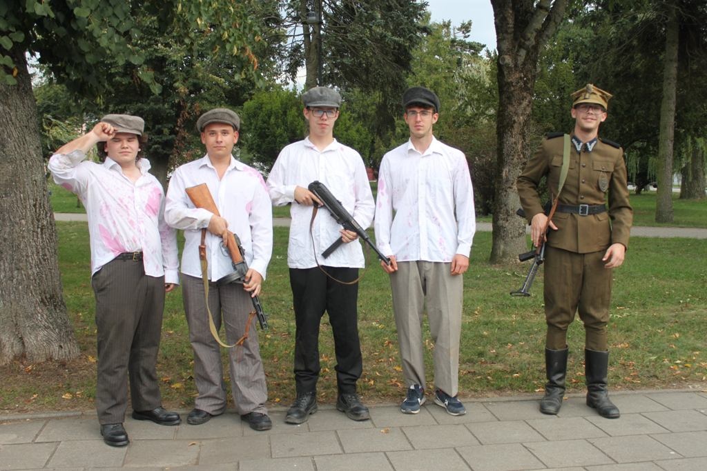 Rekonstrukcja historyczna walk w Jedwabnem z 1945 roku [19.09.2024] - zdjęcie #14 - eOstroleka.pl