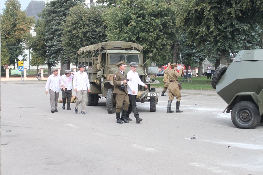 Rekonstrukcja historyczna walk w Jedwabnem z 1945 roku [19.09.2024] - zdjęcie #8 - eOstroleka.pl