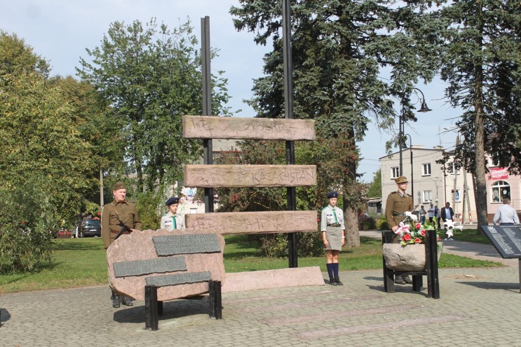 Rekonstrukcja historyczna walk w Jedwabnem z 1945 roku [19.09.2024] - zdjęcie #3 - eOstroleka.pl