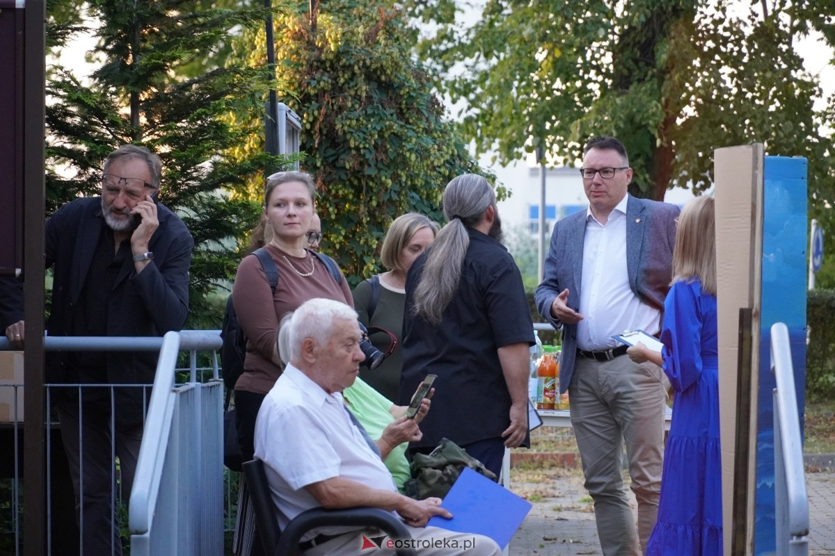 Otwarcie wystawy Ostrołęka na morzach i oceanach [19.09.2024] - zdjęcie #74 - eOstroleka.pl