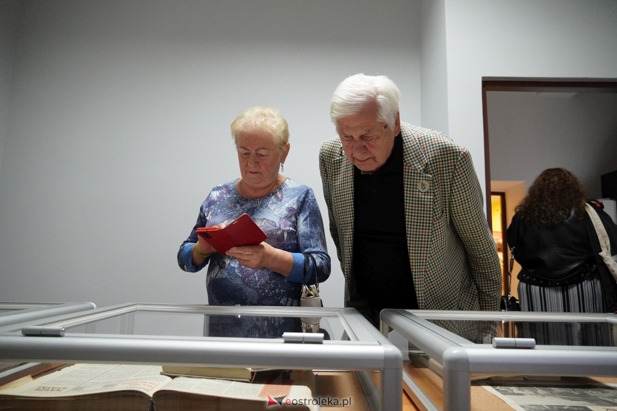 Otwarcie wystawy Ostrołęka na morzach i oceanach [19.09.2024] - zdjęcie #9 - eOstroleka.pl