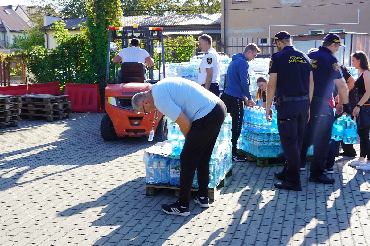 Ostrołęka pomaga powodzianom [20.09.2024] - zdjęcie #83 - eOstroleka.pl