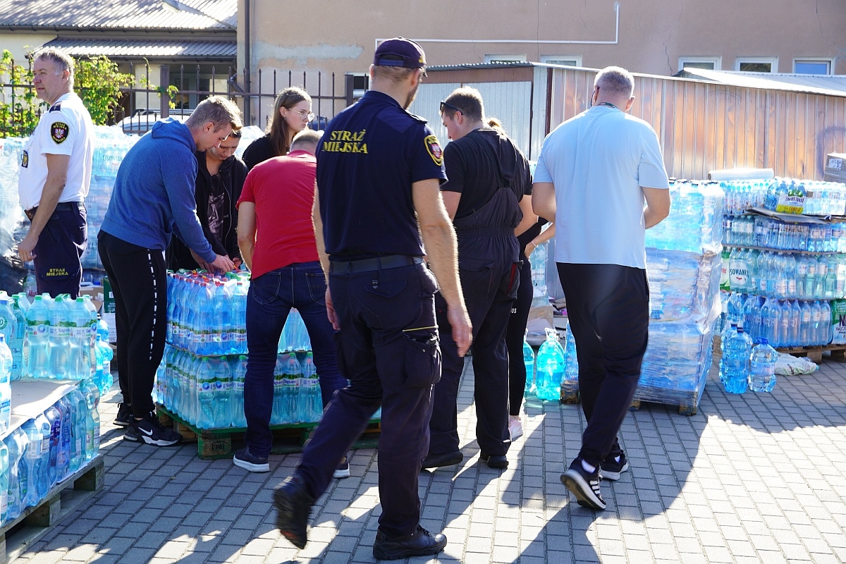 Ostrołęka pomaga powodzianom [20.09.2024] - zdjęcie #77 - eOstroleka.pl