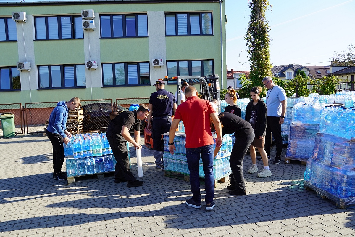 Ostrołęka pomaga powodzianom [20.09.2024] - zdjęcie #75 - eOstroleka.pl