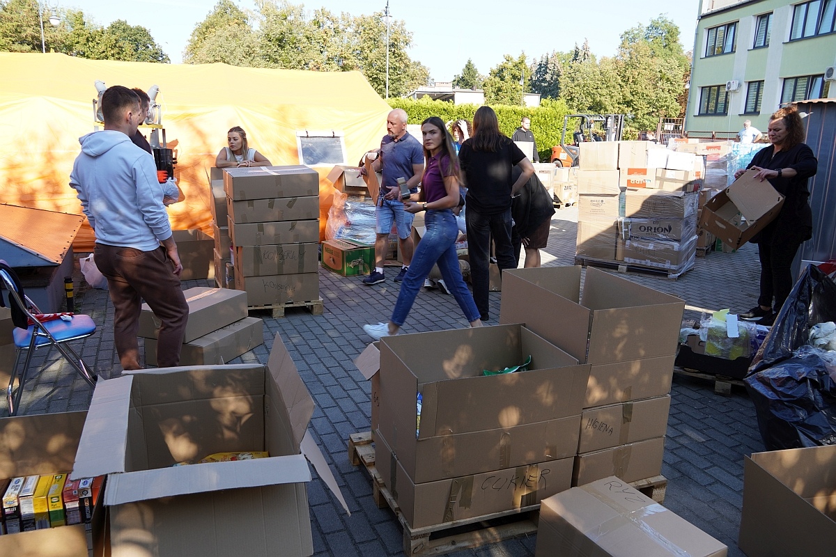 Ostrołęka pomaga powodzianom [20.09.2024] - zdjęcie #56 - eOstroleka.pl