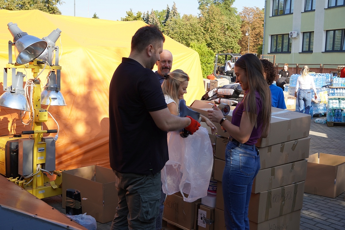 Ostrołęka pomaga powodzianom [20.09.2024] - zdjęcie #51 - eOstroleka.pl