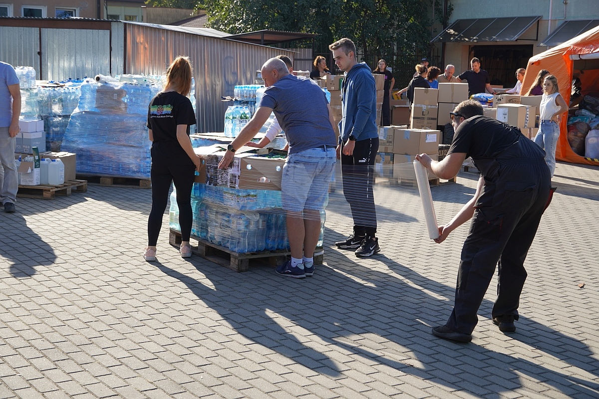 Ostrołęka pomaga powodzianom [20.09.2024] - zdjęcie #42 - eOstroleka.pl