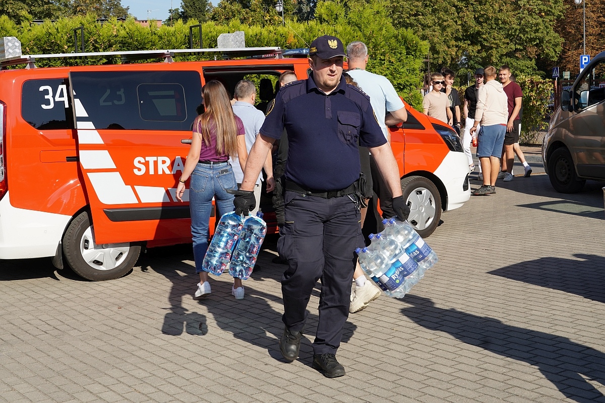 Ostrołęka pomaga powodzianom [20.09.2024] - zdjęcie #26 - eOstroleka.pl