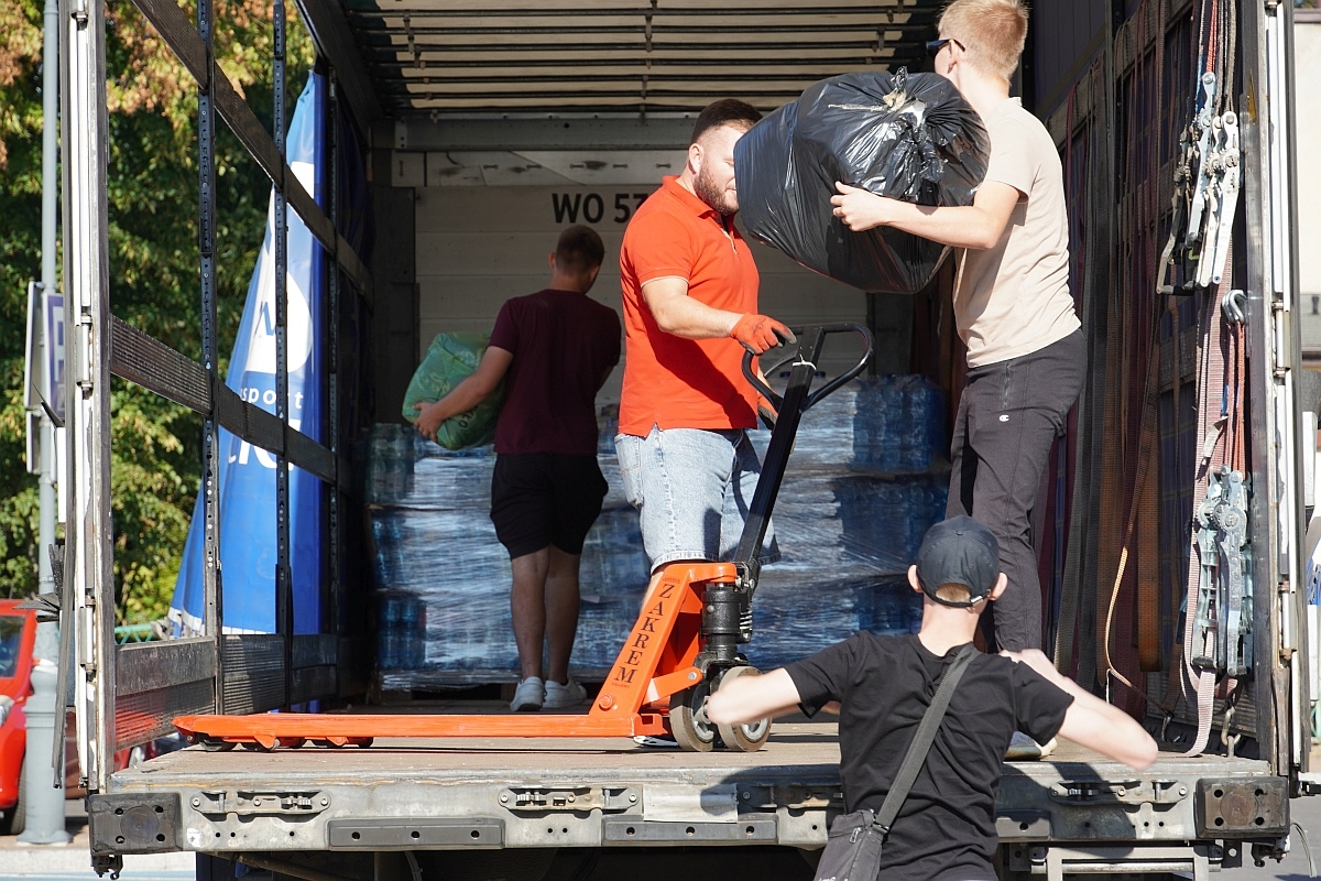 Ostrołęka pomaga powodzianom [20.09.2024] - zdjęcie #20 - eOstroleka.pl