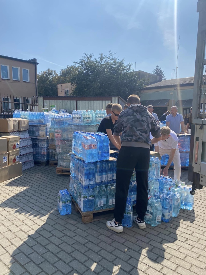 Samorząd Uczniowski ZSP w Goworowie niesie pomoc powodzianom - zdjęcie #22 - eOstroleka.pl