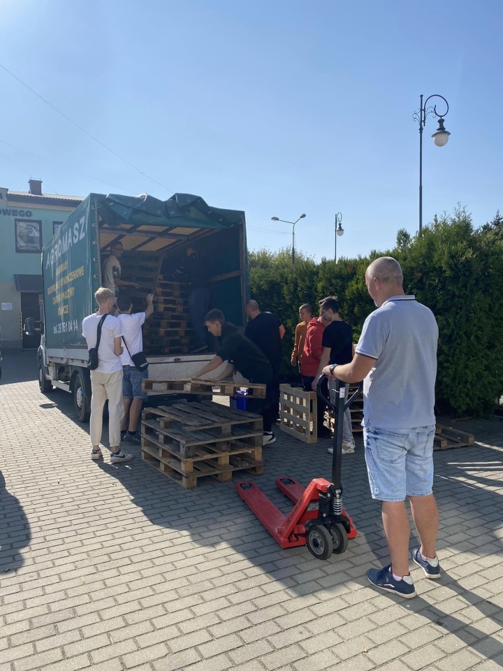 Samorząd Uczniowski ZSP w Goworowie niesie pomoc powodzianom - zdjęcie #18 - eOstroleka.pl