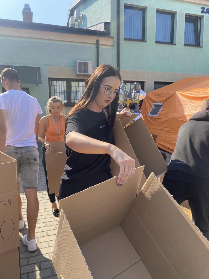 Samorząd Uczniowski ZSP w Goworowie niesie pomoc powodzianom - zdjęcie #11 - eOstroleka.pl