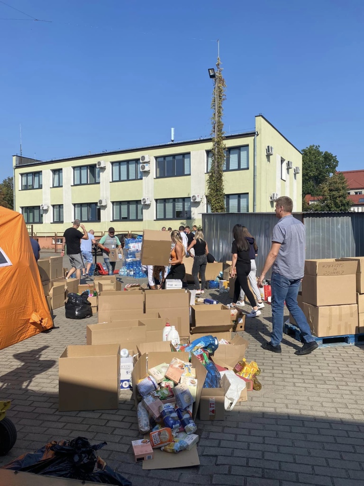 Samorząd Uczniowski ZSP w Goworowie niesie pomoc powodzianom - zdjęcie #10 - eOstroleka.pl
