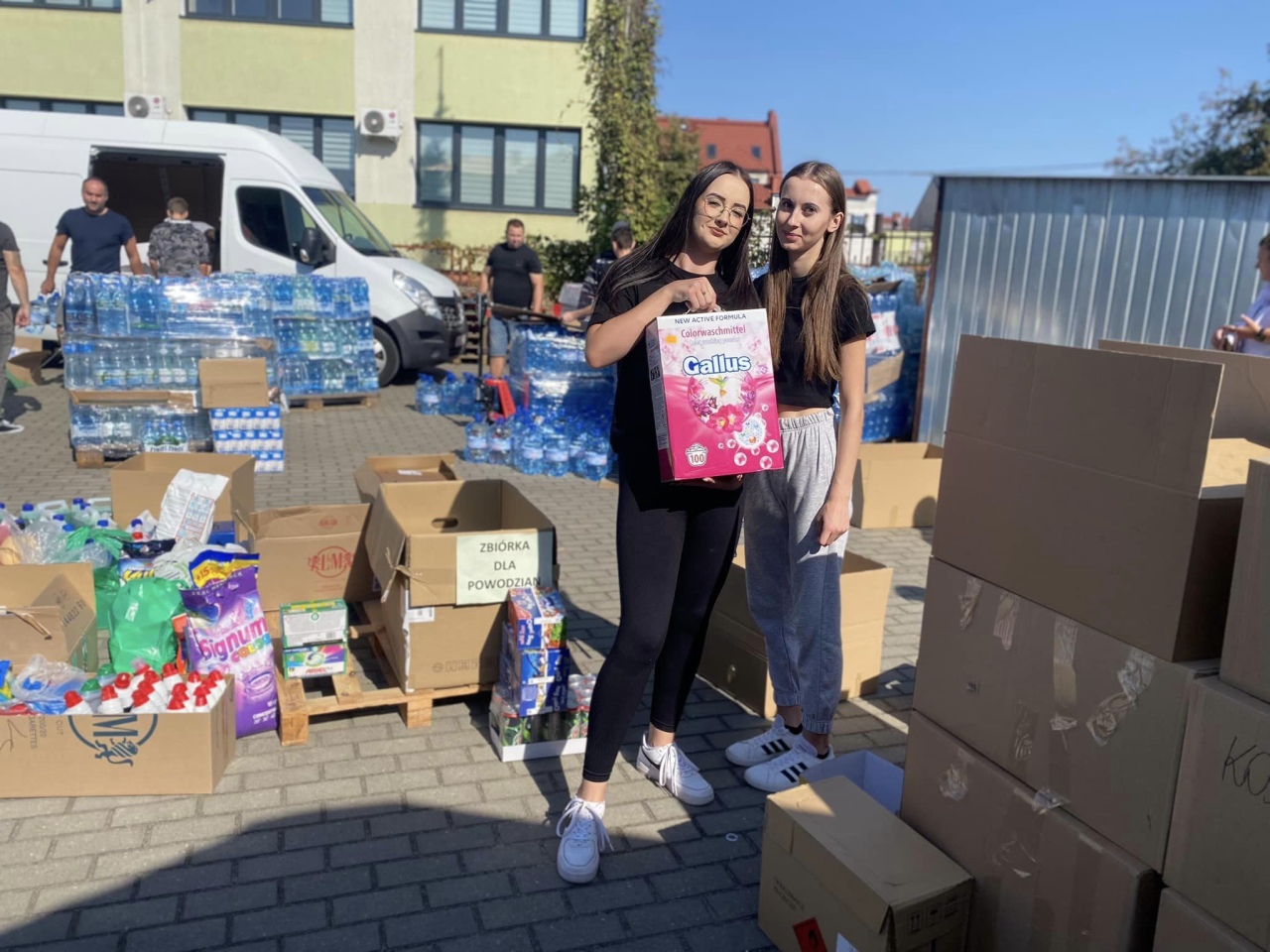 Samorząd Uczniowski ZSP w Goworowie niesie pomoc powodzianom - zdjęcie #9 - eOstroleka.pl