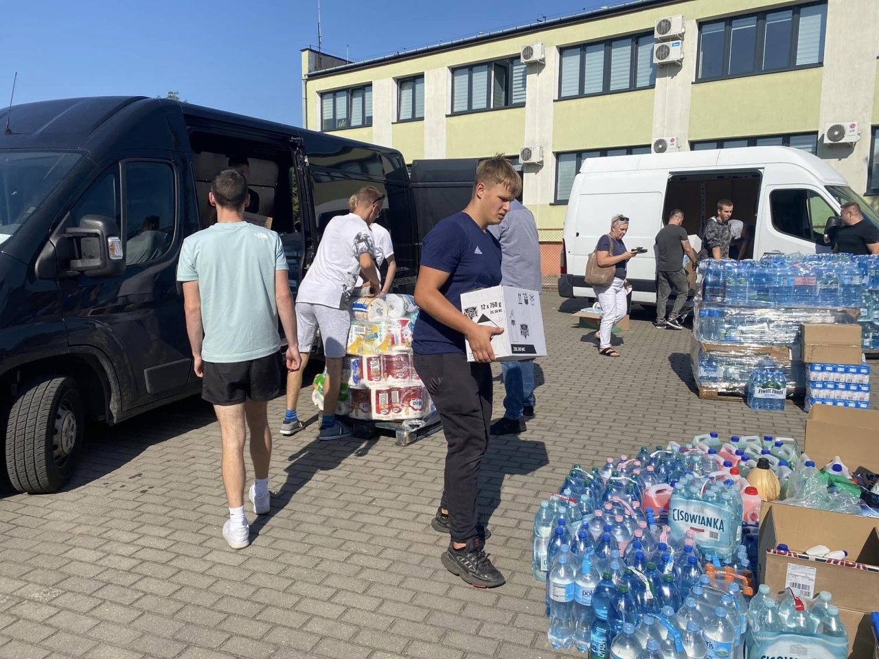 Samorząd Uczniowski ZSP w Goworowie niesie pomoc powodzianom - zdjęcie #6 - eOstroleka.pl