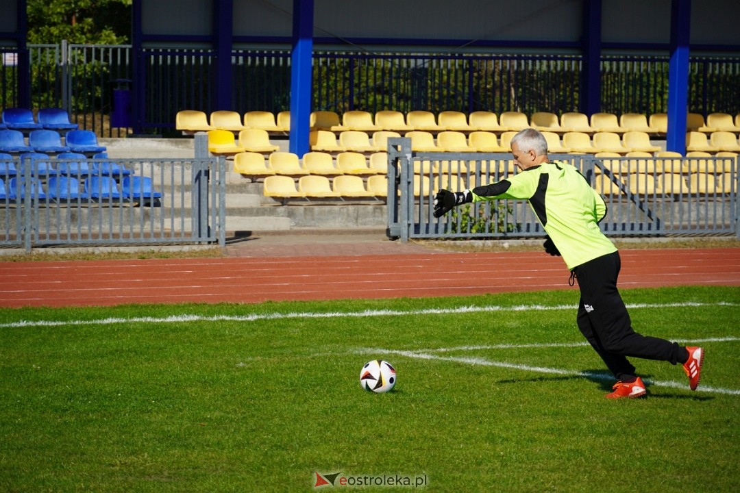 II Powiatowy Turniej Samorządowców w Piłce Nożnej [22.09.2024] - zdjęcie #18 - eOstroleka.pl