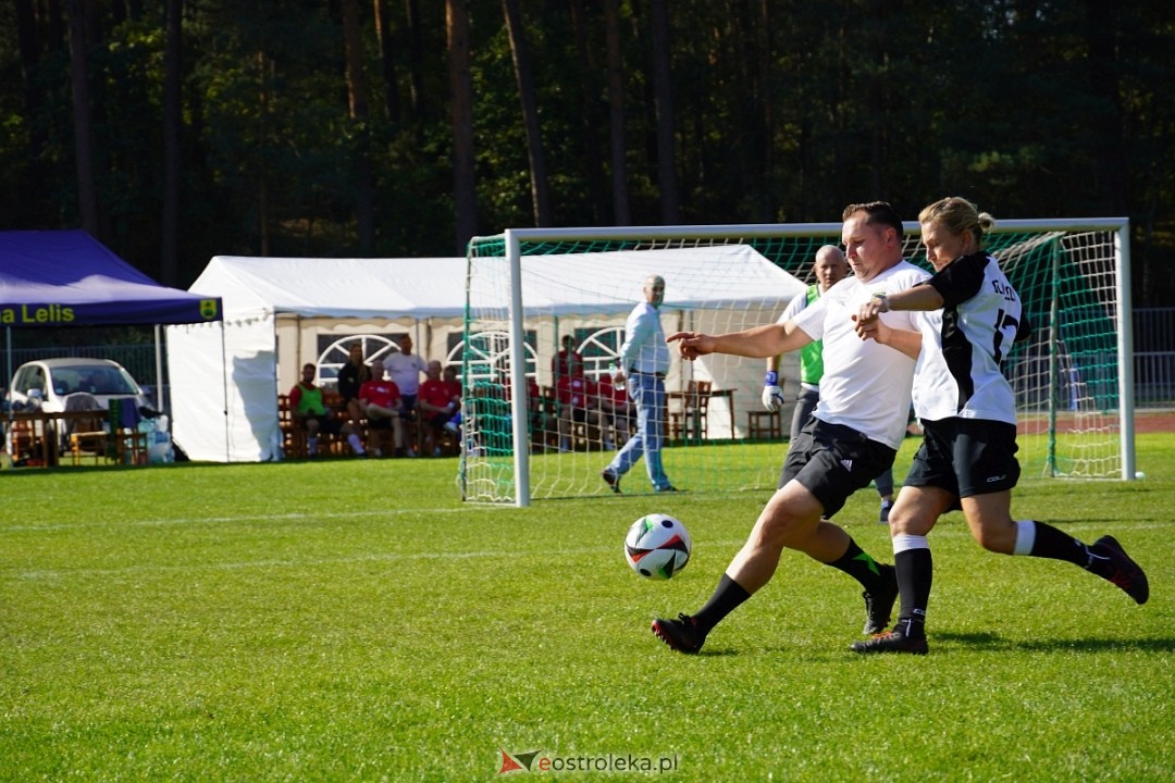 II Powiatowy Turniej Samorządowców w Piłce Nożnej [22.09.2024] - zdjęcie #13 - eOstroleka.pl
