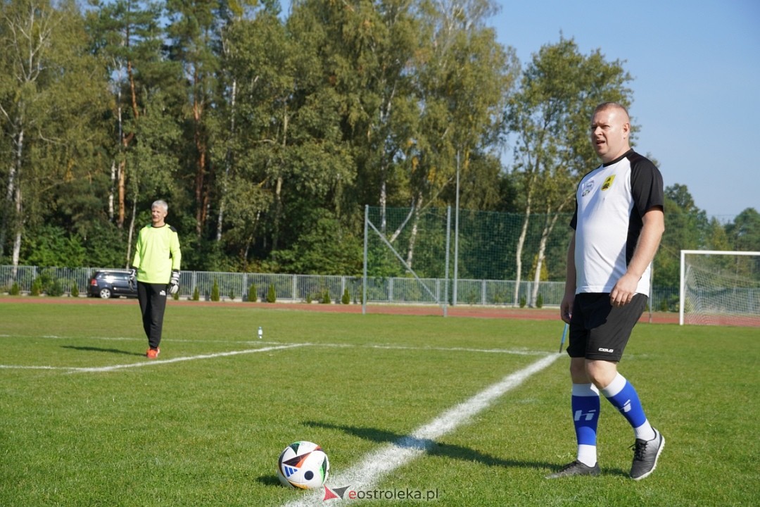 II Powiatowy Turniej Samorządowców w Piłce Nożnej [22.09.2024] - zdjęcie #4 - eOstroleka.pl