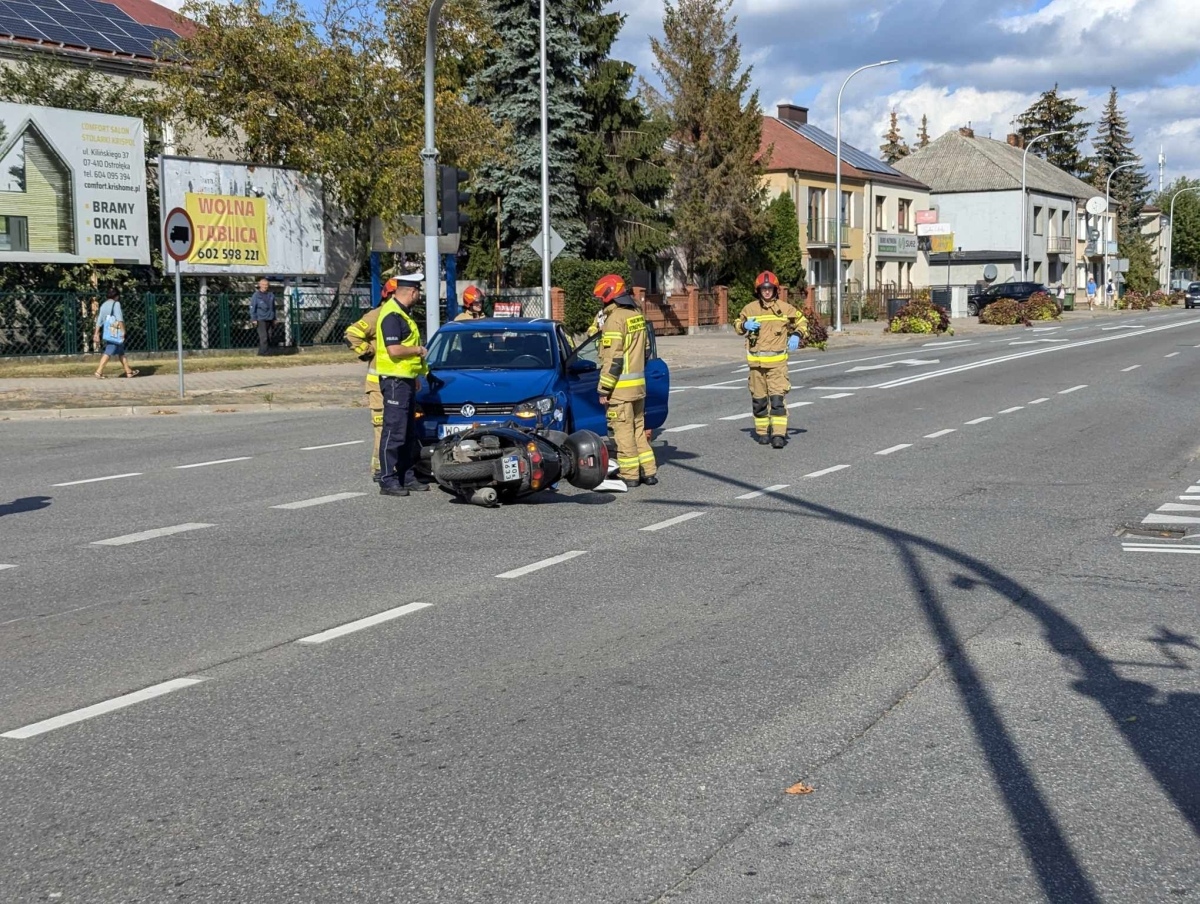 Kolizja na skrzyżowaniu ulic Bogusławskiego i Piłsudskiego [25.09.2024] - zdjęcie #4 - eOstroleka.pl