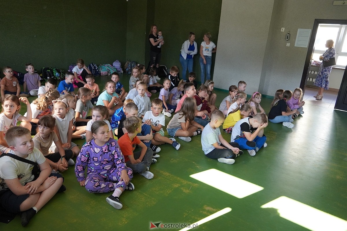 Bezpieczna droga do szkoły - podsumowanie konkursu w SP 10 [25.09.2024] - zdjęcie #71 - eOstroleka.pl