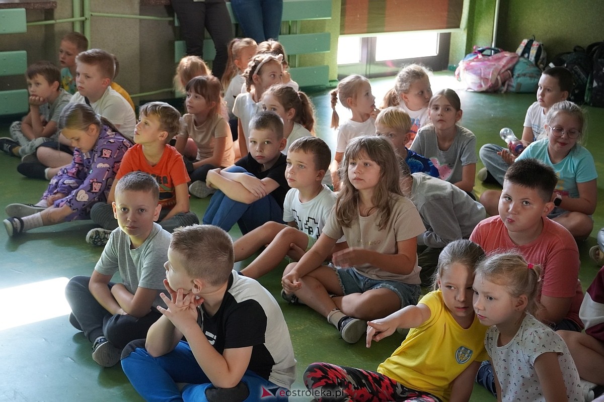Bezpieczna droga do szkoły - podsumowanie konkursu w SP 10 [25.09.2024] - zdjęcie #61 - eOstroleka.pl