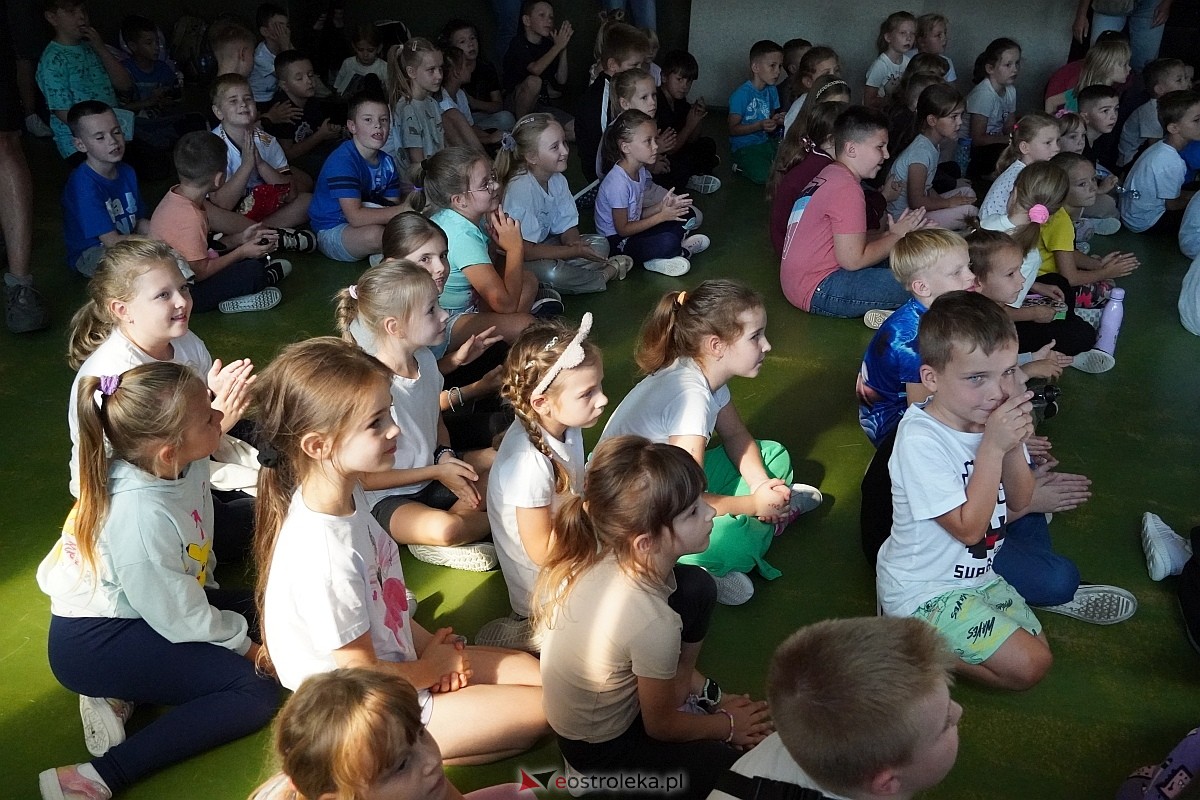 Bezpieczna droga do szkoły - podsumowanie konkursu w SP 10 [25.09.2024] - zdjęcie #56 - eOstroleka.pl