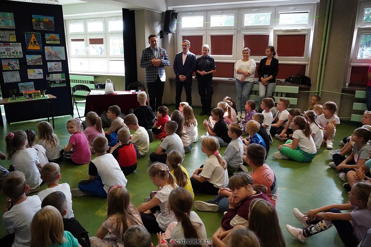 Bezpieczna droga do szkoły - podsumowanie konkursu w SP 10 [25.09.2024] - zdjęcie #38 - eOstroleka.pl