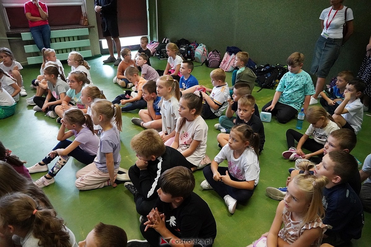 Bezpieczna droga do szkoły - podsumowanie konkursu w SP 10 [25.09.2024] - zdjęcie #37 - eOstroleka.pl