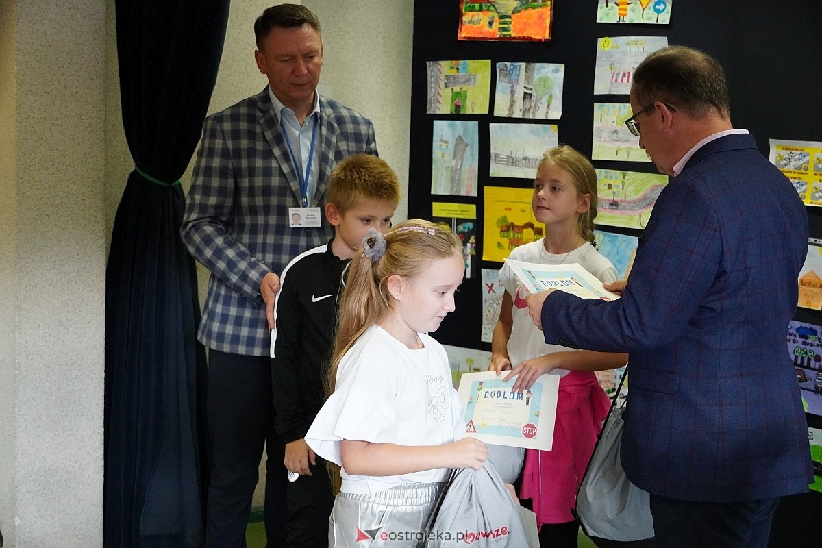 Bezpieczna droga do szkoły - podsumowanie konkursu w SP 10 [25.09.2024] - zdjęcie #18 - eOstroleka.pl