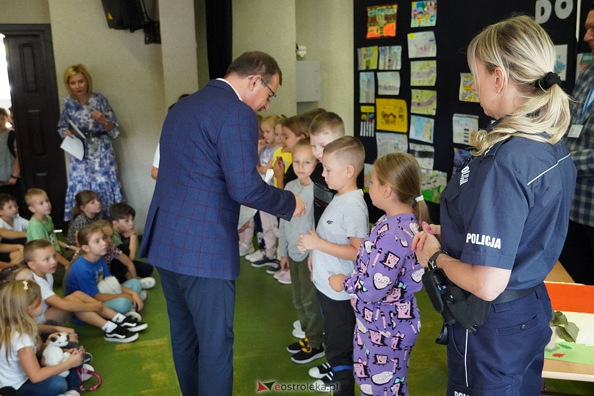 Bezpieczna droga do szkoły - podsumowanie konkursu w SP 10 [25.09.2024] - zdjęcie #8 - eOstroleka.pl