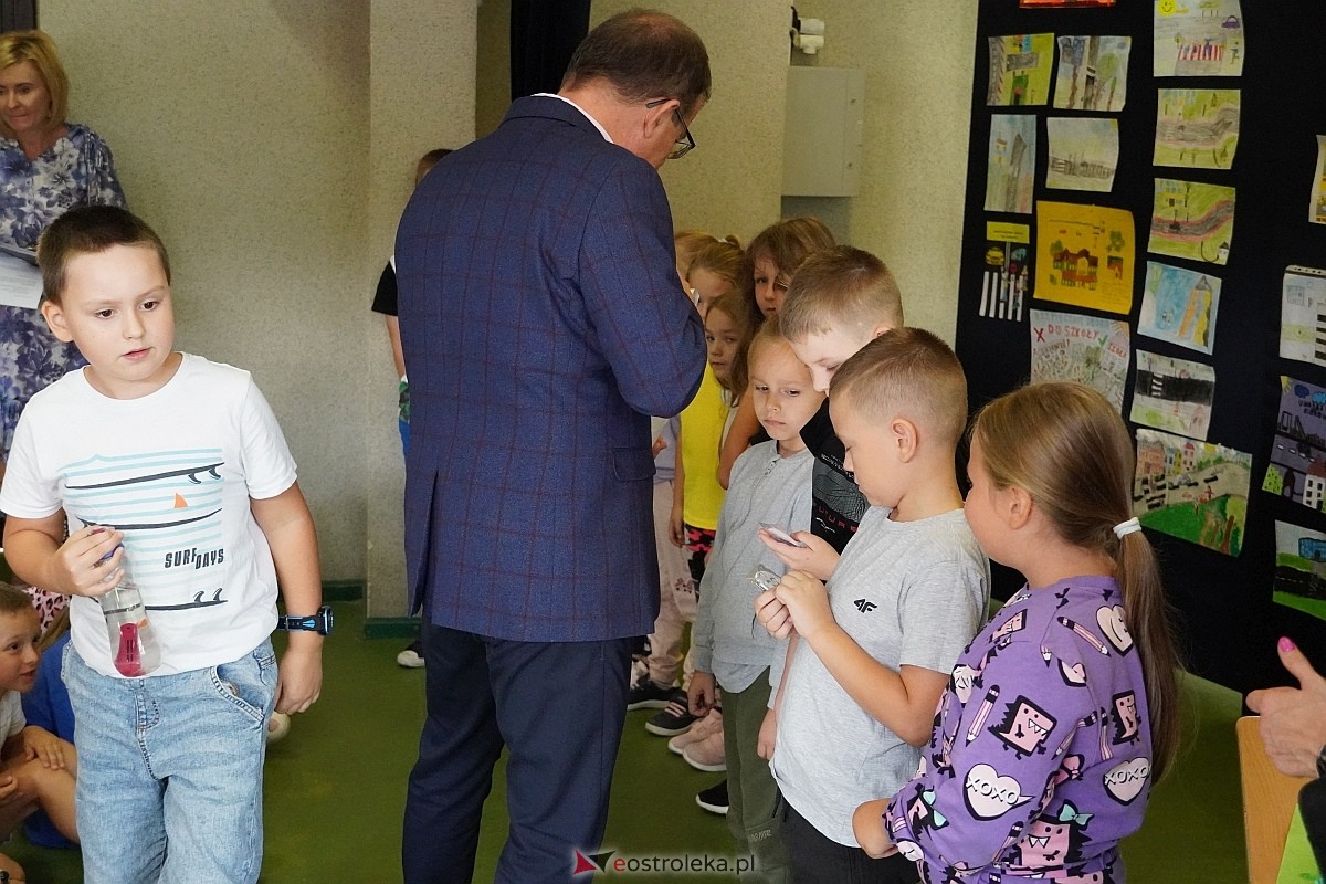 Bezpieczna droga do szkoły - podsumowanie konkursu w SP 10 [25.09.2024] - zdjęcie #6 - eOstroleka.pl