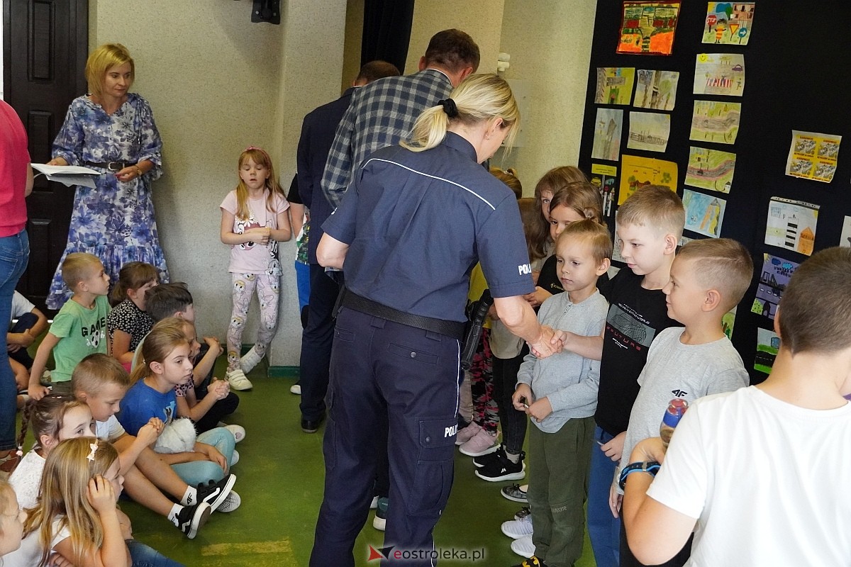 Bezpieczna droga do szkoły - podsumowanie konkursu w SP 10 [25.09.2024] - zdjęcie #2 - eOstroleka.pl